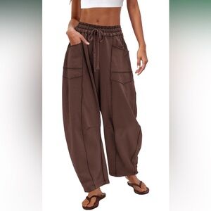 [NWT] Chocolate wide leg pants. Size Small